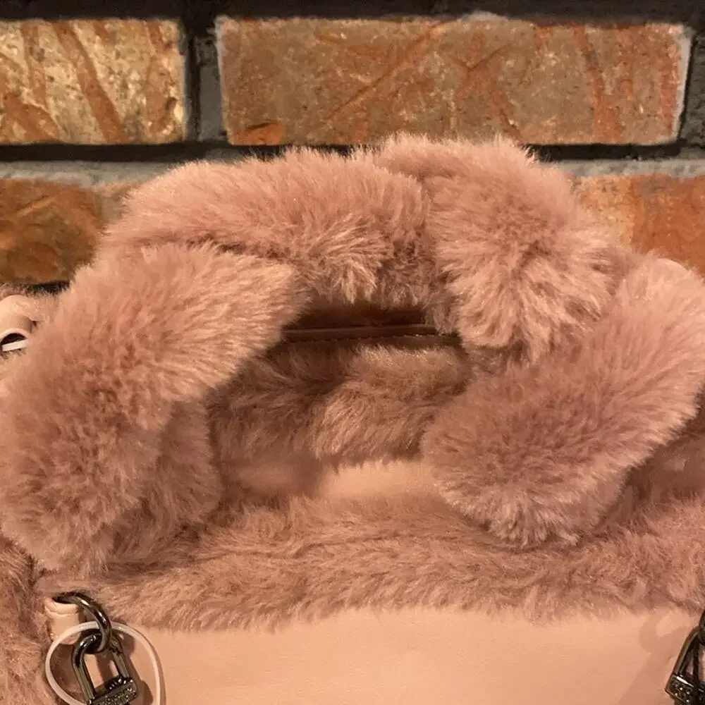 BNWT STEVE MADDEN BSidra Faux Furry Blush Pink Satchel Crossbody Bag - Picture 2 of 10